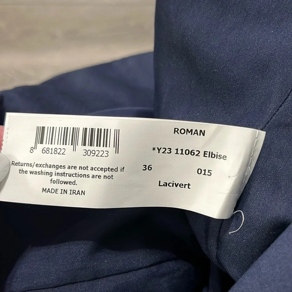 Elegant Navy Midi Dress - Picture 4 of 5